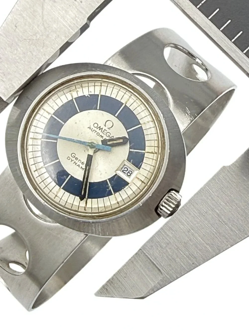 Retro 1970s OMEGA Geneve Dynamic Tool 102 Steel Bracelet Blue Sector Dial Watch